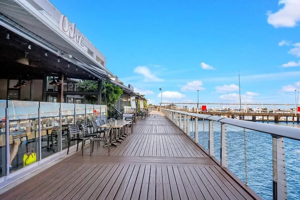 City Living At Harbour Lights On The Waterfront ケアンズ アパート